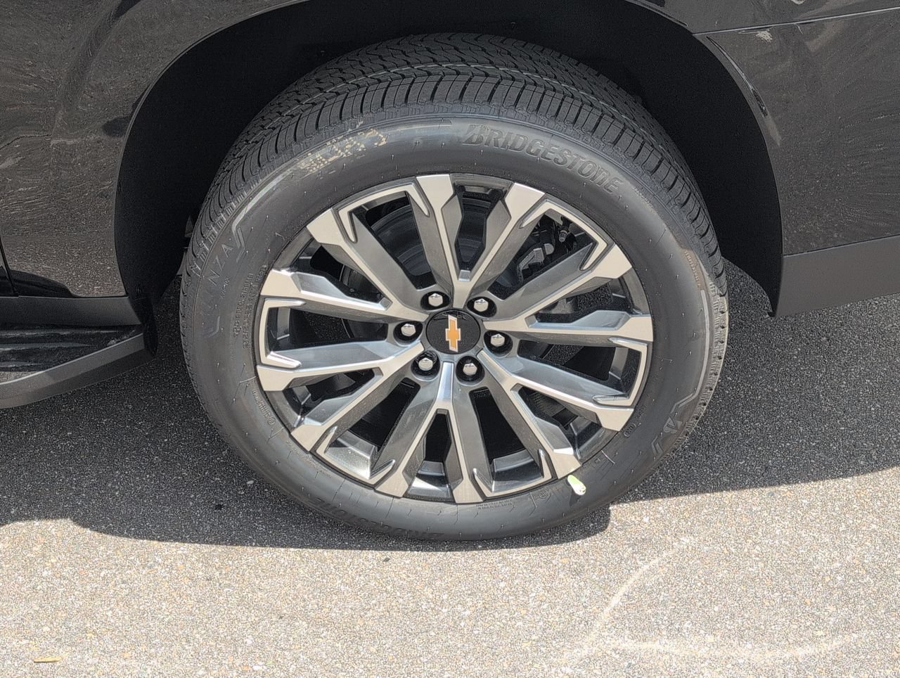 2026 Chevrolet Suburban High Country - Photo 32