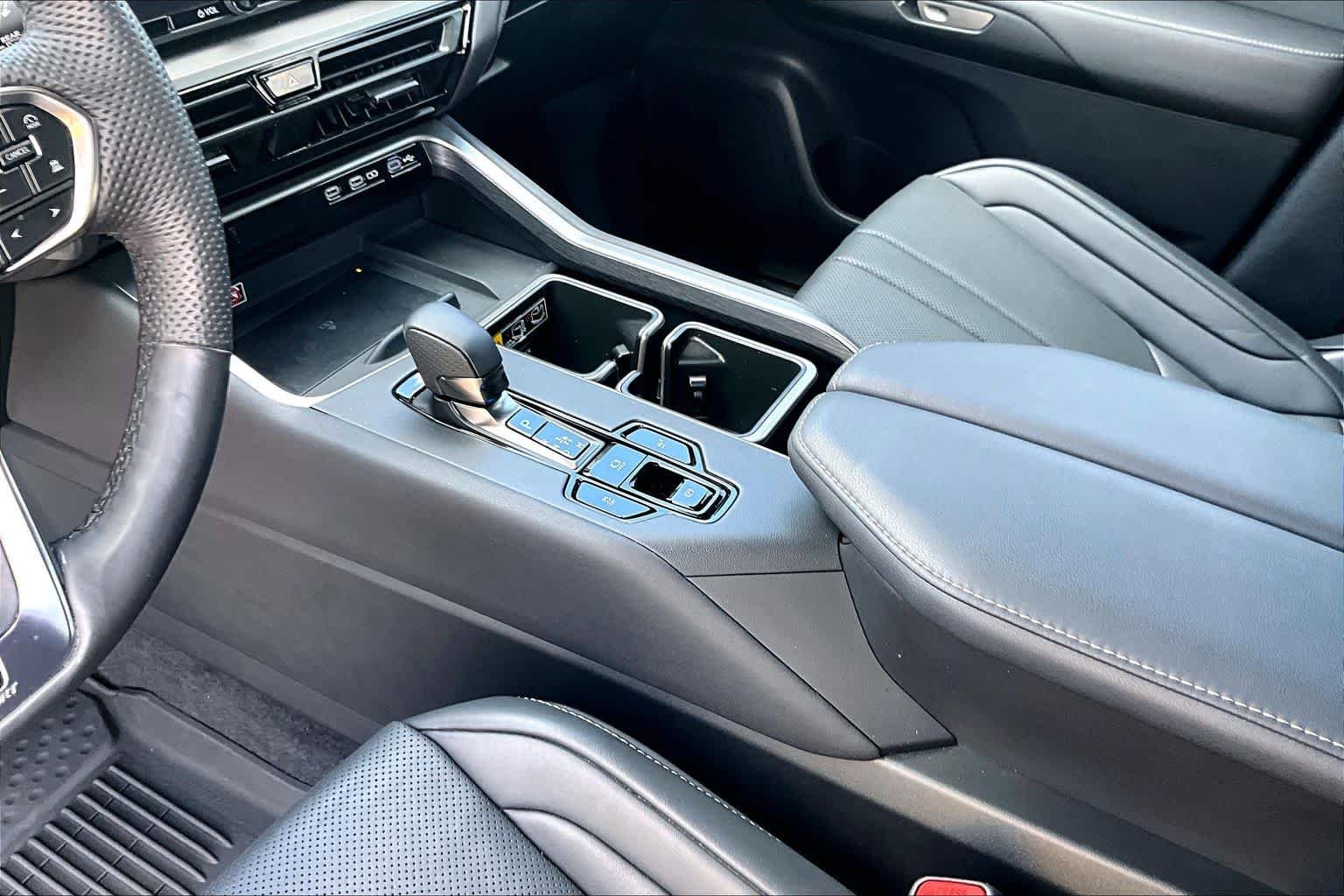Used 2024 Incognito Lexus F SPORT Premium image 17