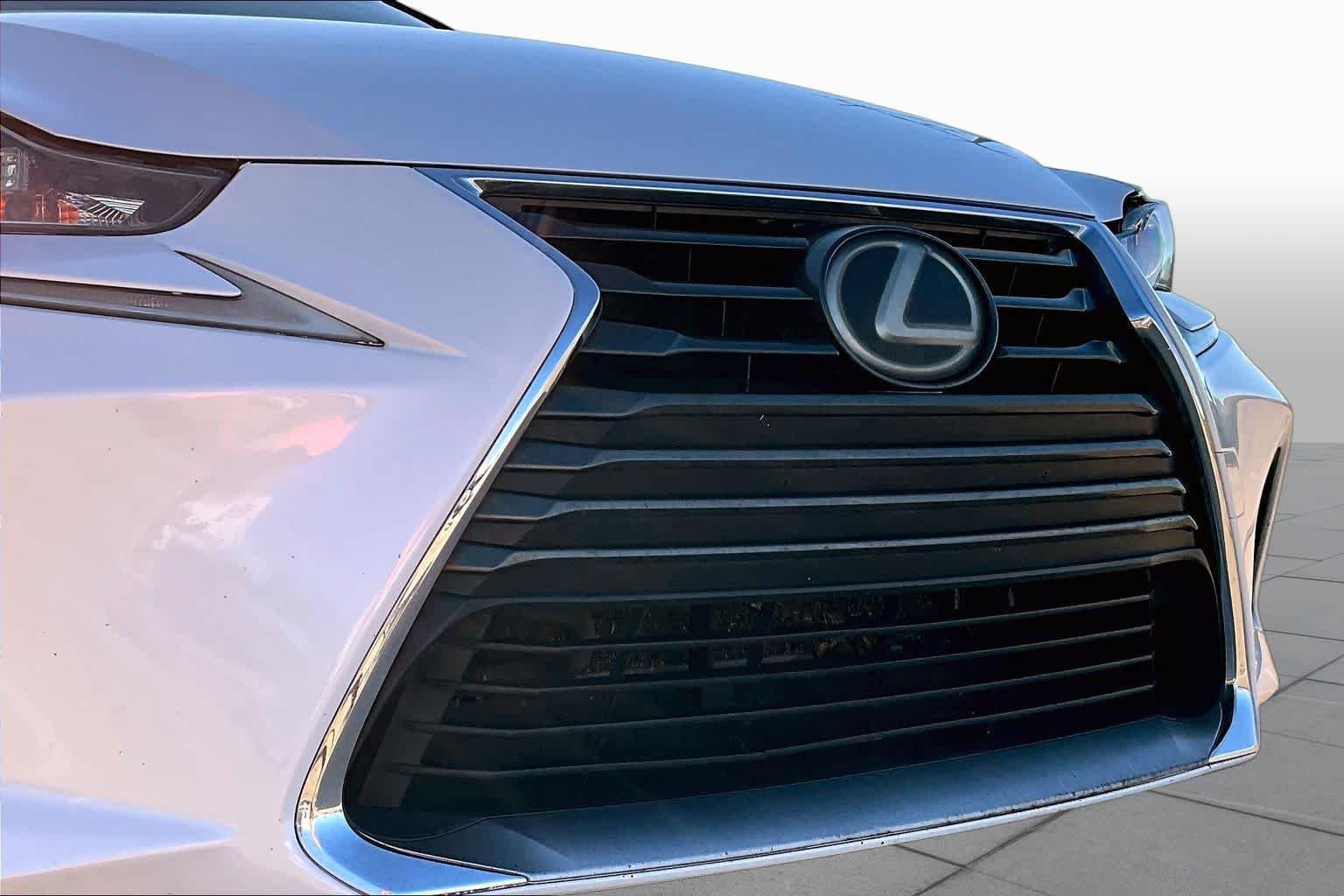 Used 2017 Eminent White Pearl Lexus  image 28