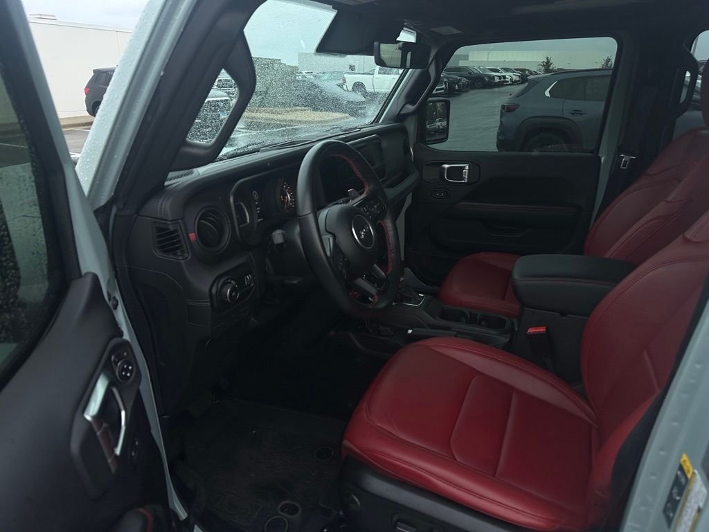 2024 Jeep Wrangler Rubicon 392 photo 2