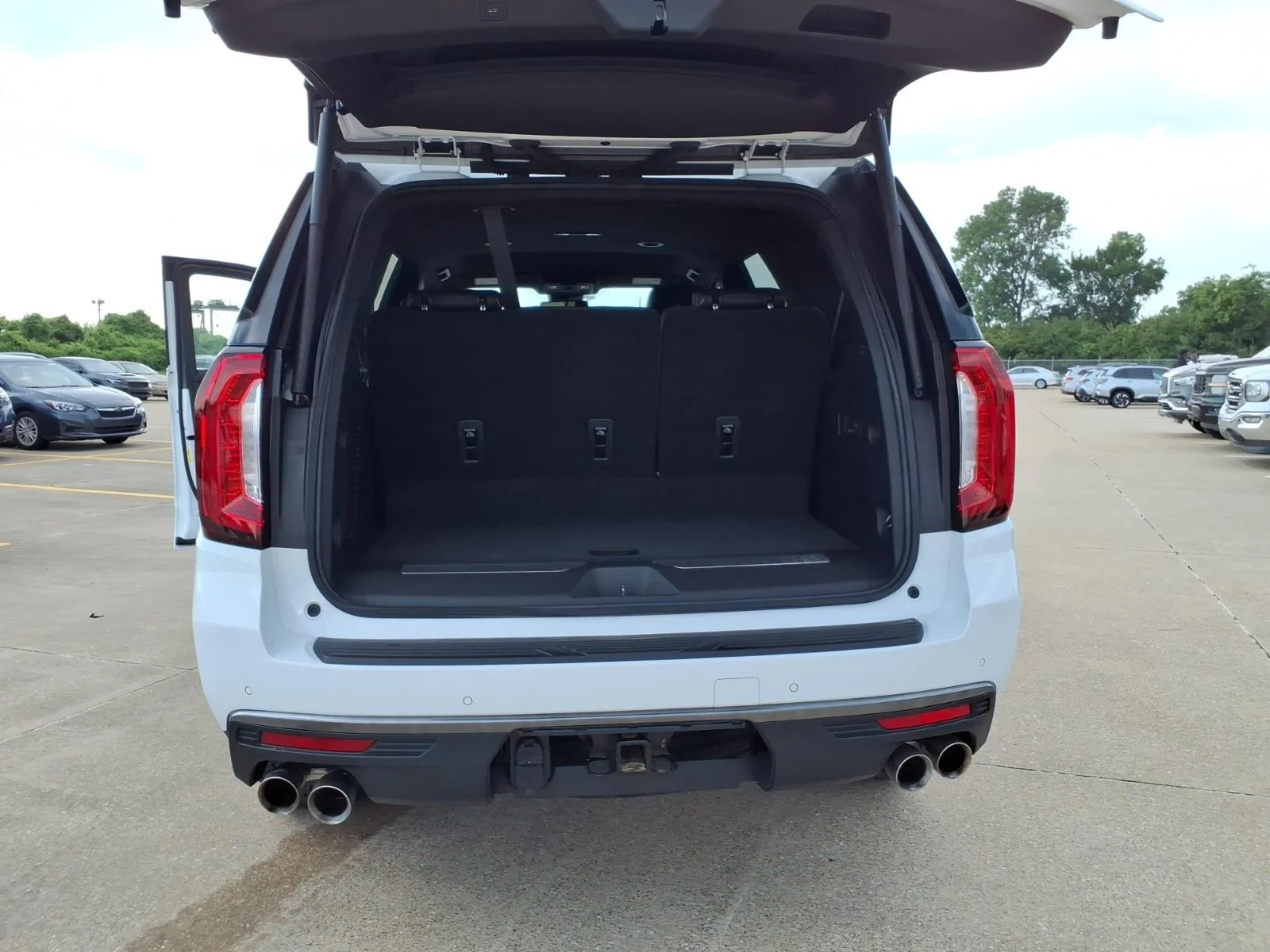 Used 2023 Summit White GMC AT4 image 18
