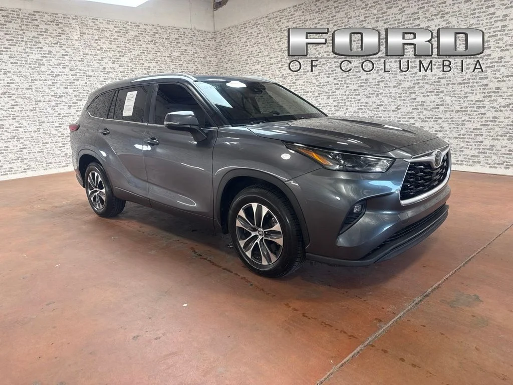 Used 2023 Gray Toyota XLE image 1