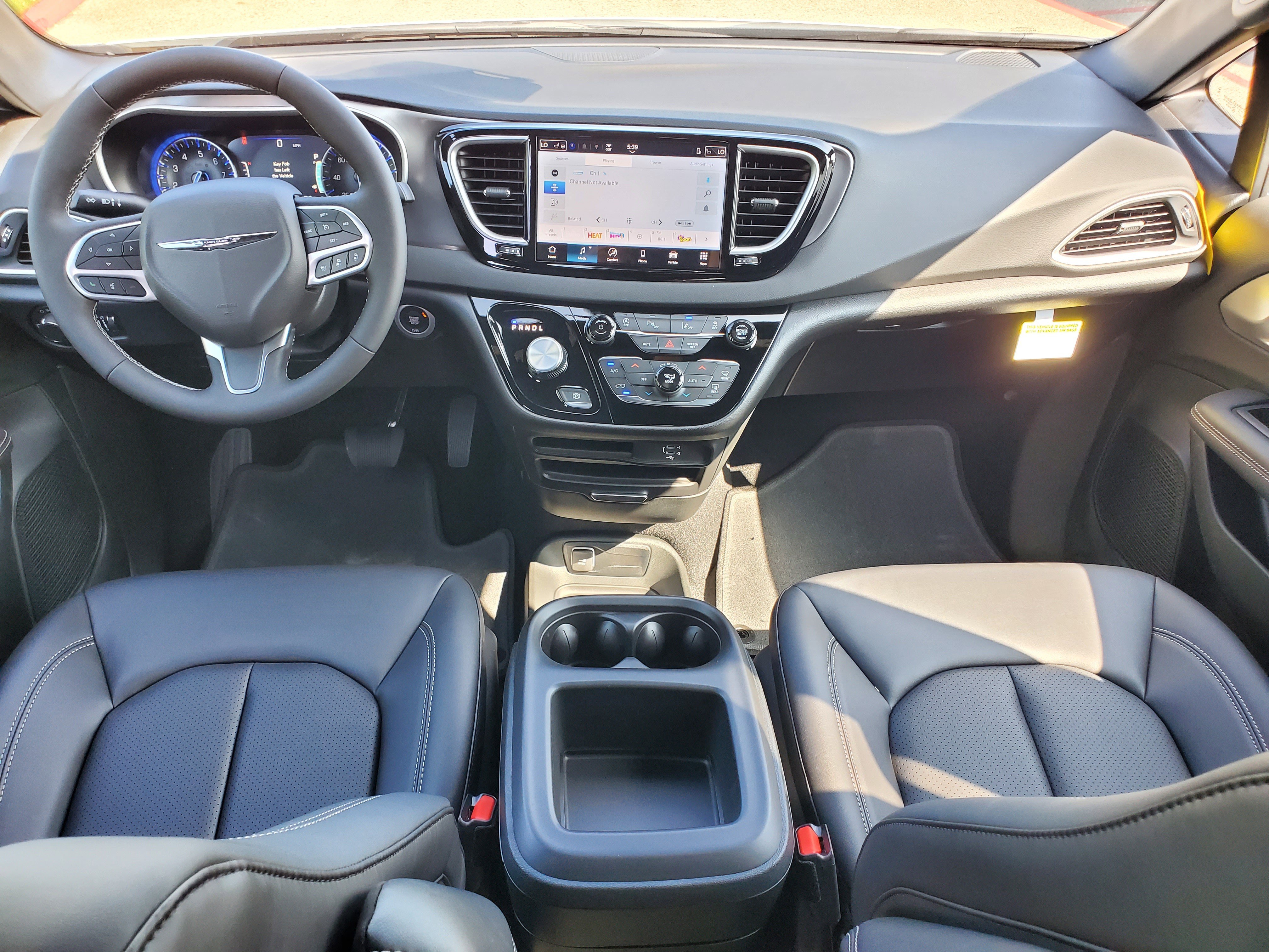 2026 Chrysler Voyager LX - Photo 17