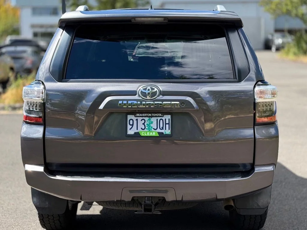 Used 2016 Gray Toyota SR5 Premium image 4