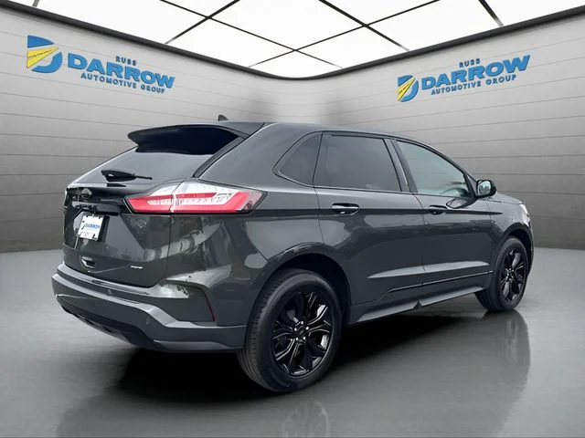 Used 2022 Green Ford SE image 5
