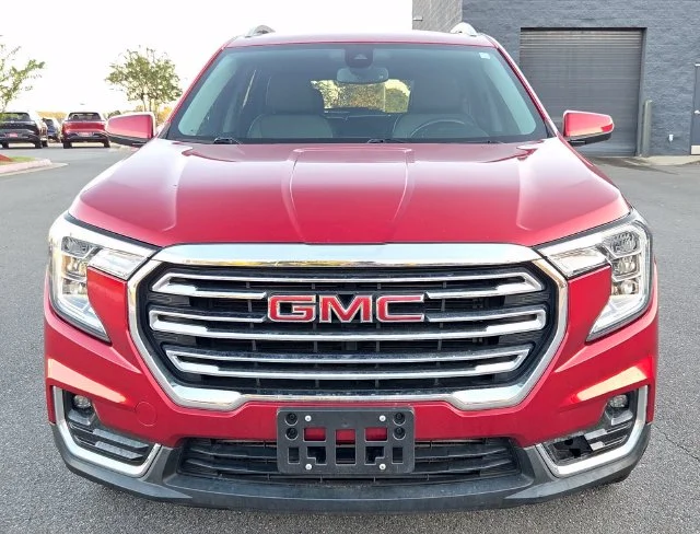 Used 2022 Red GMC SLT image 5