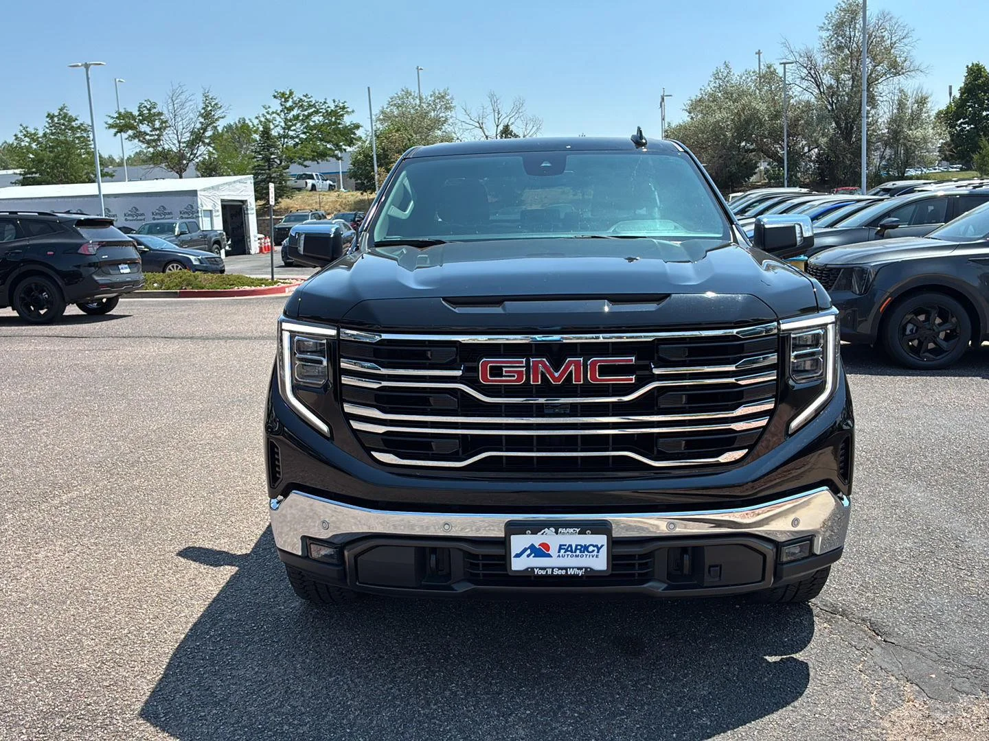 Used 2025 Onyx Black GMC SLT image 2