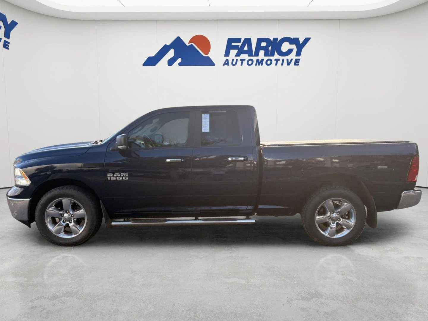 Used 2018 True Blue Pearlcoat Ram Big Horn image 2