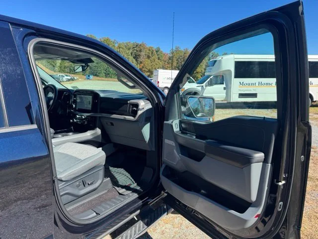 Used 2021 Blue Ford XLT image 13