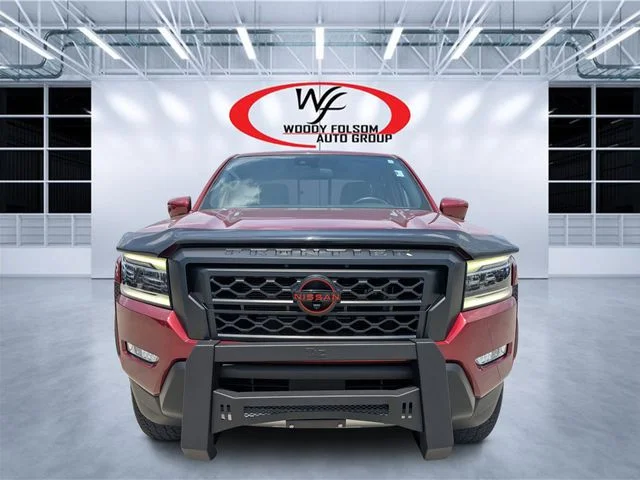 Used 2022 Red Nissan PRO-X image 8