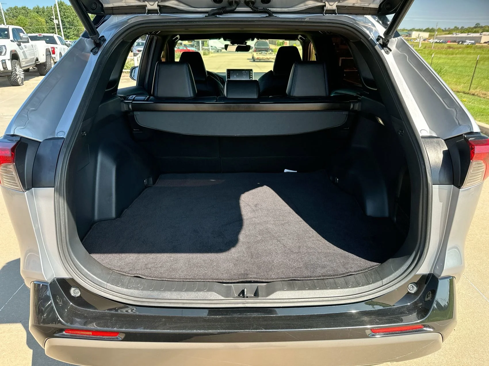 2022 Toyota RAV4 XSE - Photo 22