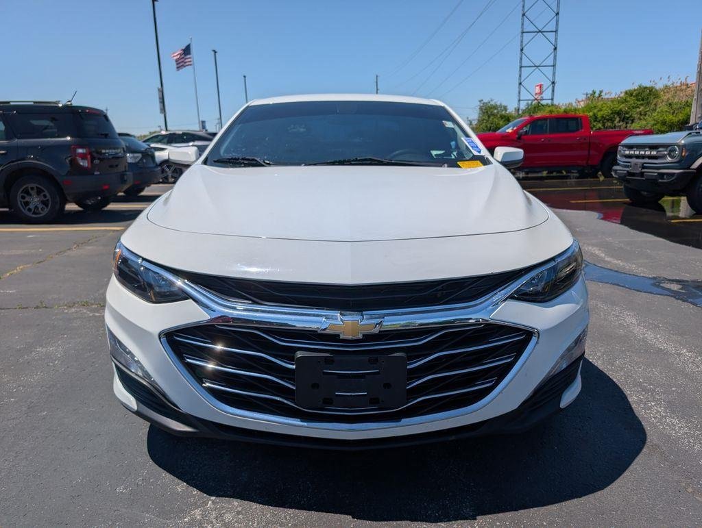 Used 2022 Summit White Chevrolet LT image 2