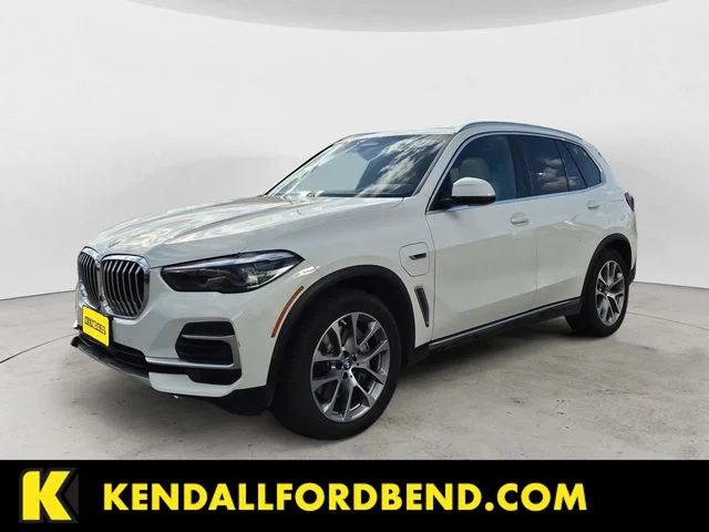 2022 BMW X5 xDrive45e's photo