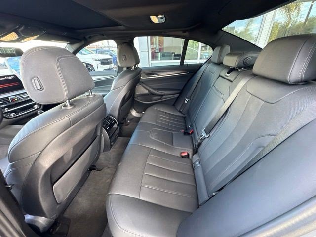 Used 2023 Skyscraper Gray Metallic BMW 540i image 9