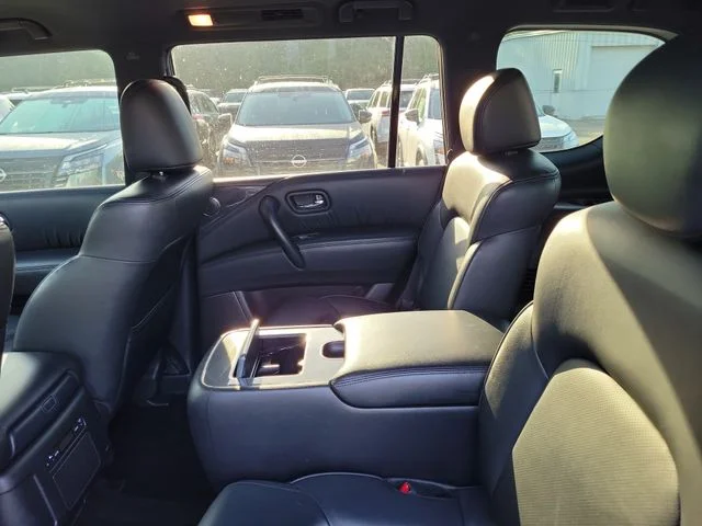 Used 2022 White Nissan SL image 14
