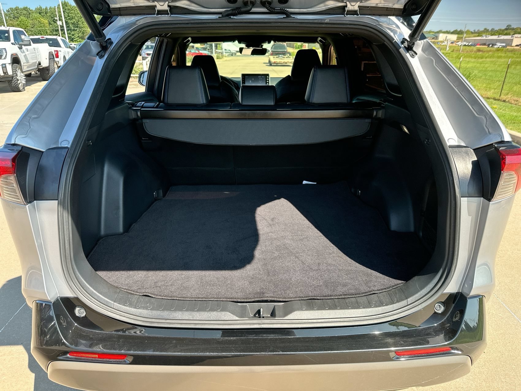 2022 Toyota RAV4 XSE - Photo 22