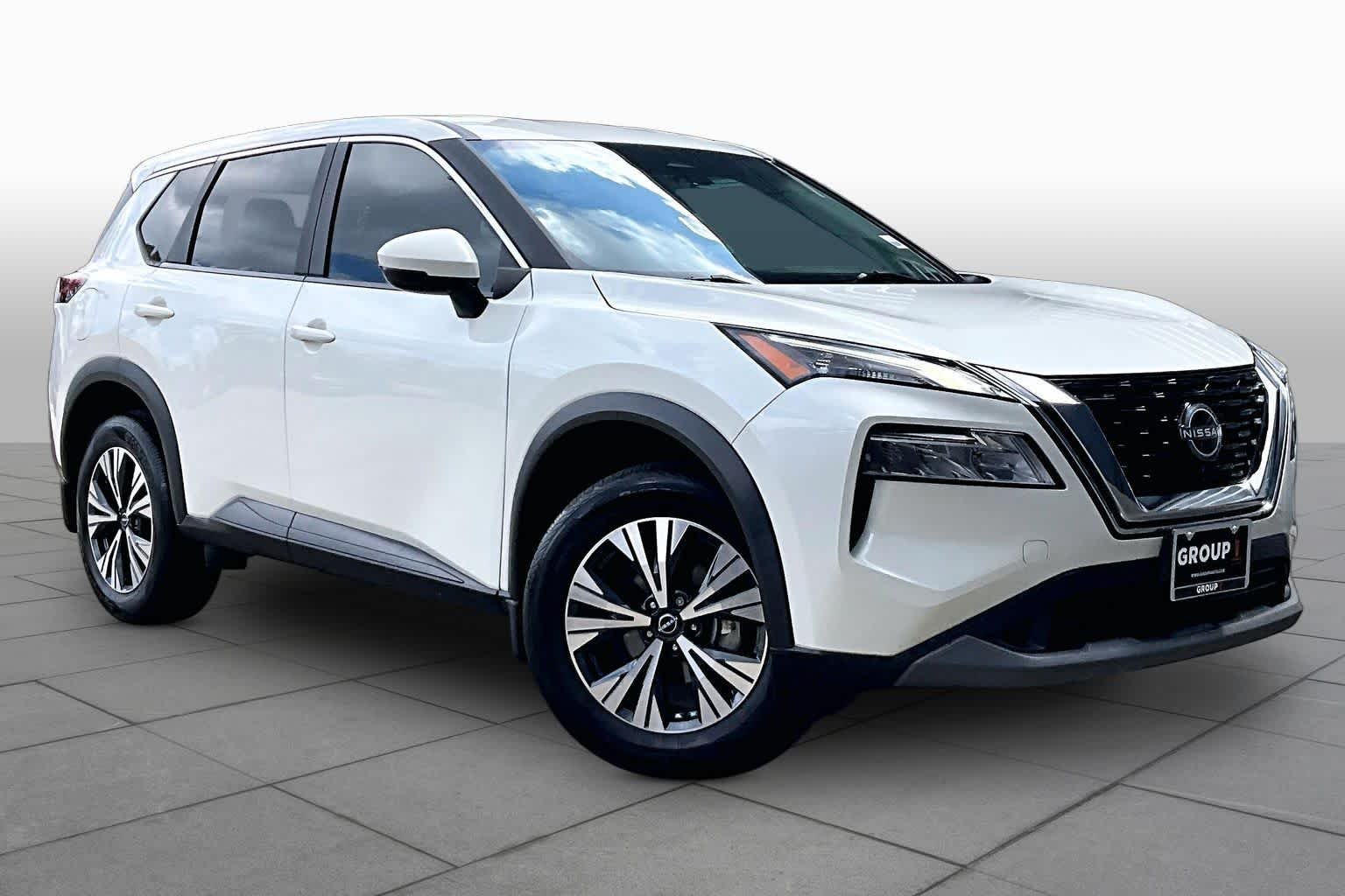 Used 2023 Pearl White Tricoat Nissan SV image 2