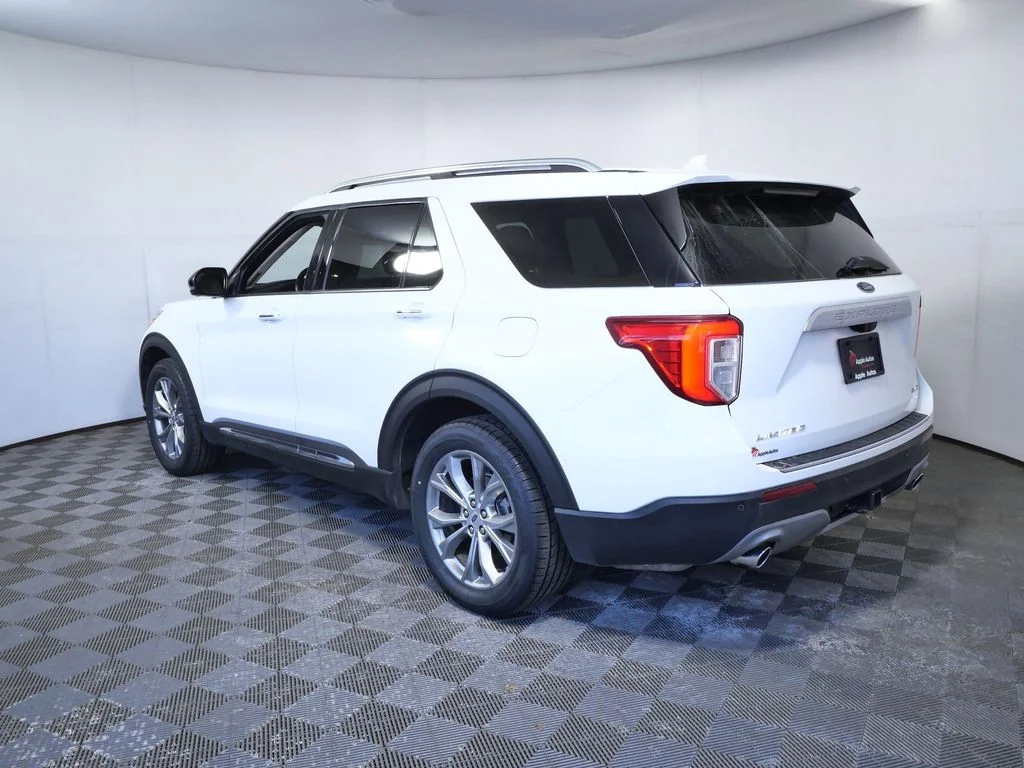 Used 2022 White Ford Limited image 6
