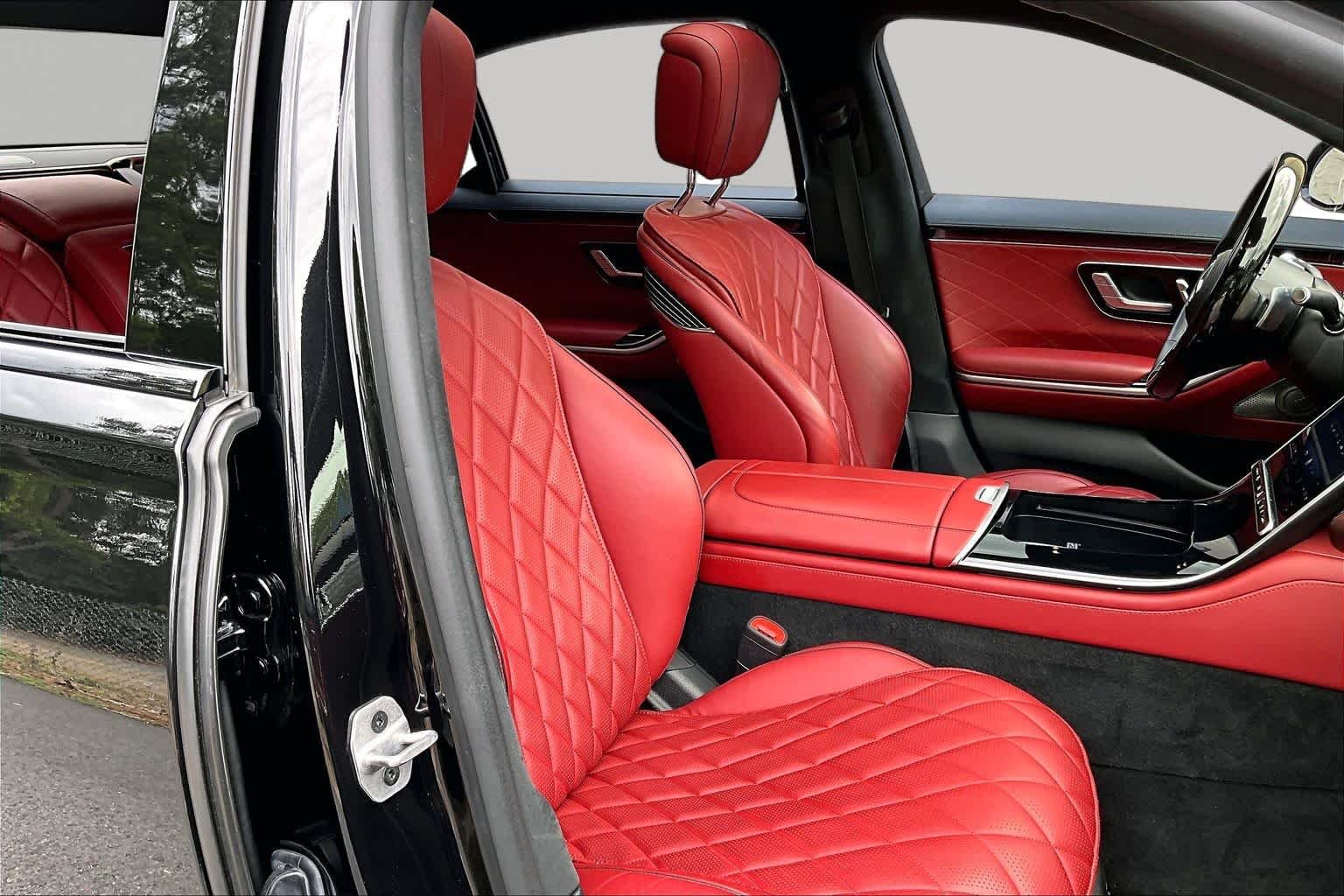 Used 2023 Obsidian Black Mercedes-Benz S 580 image 9