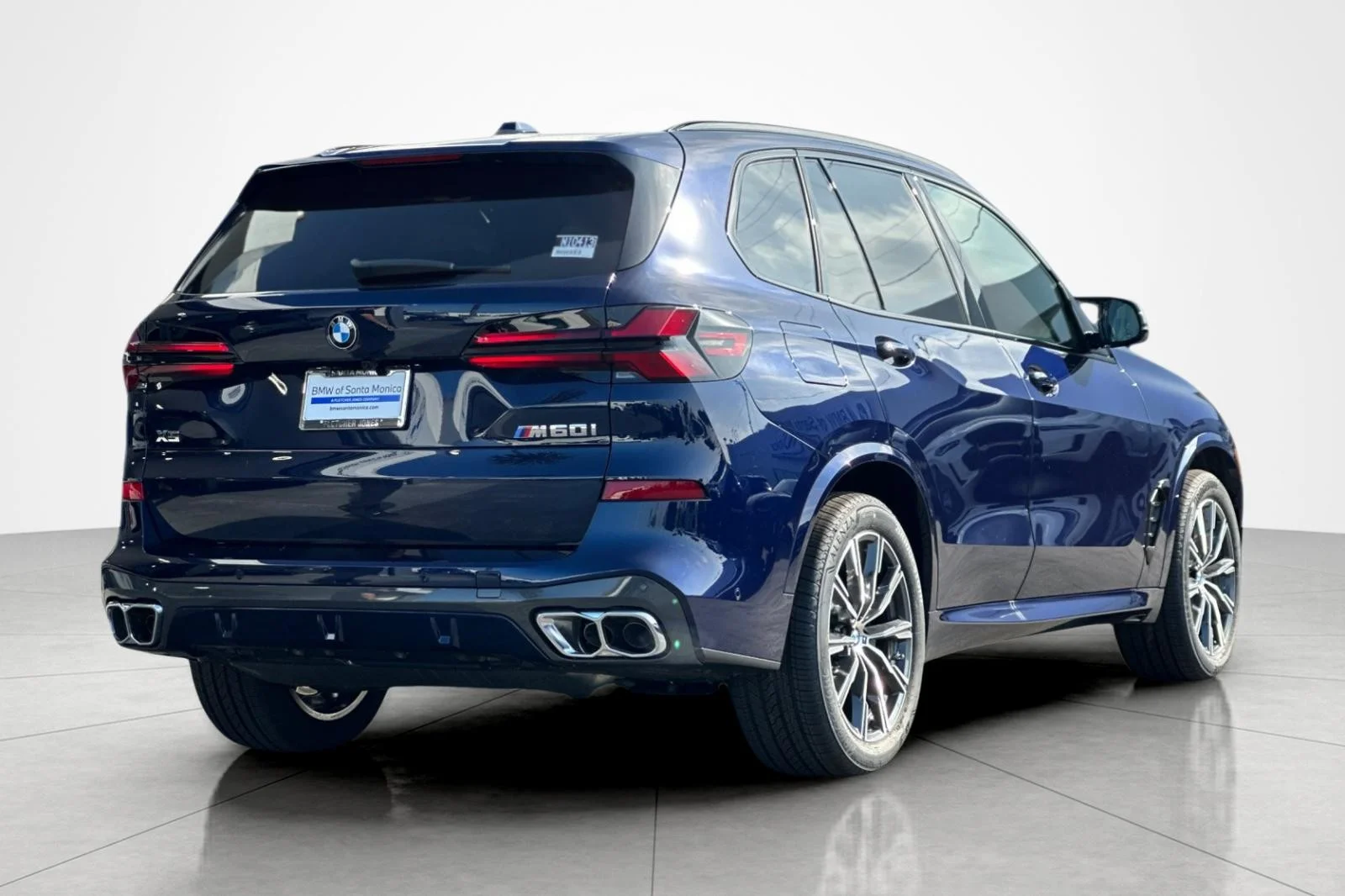 New 2026 Tanzanite Blue II Metallic BMW M60i image 5