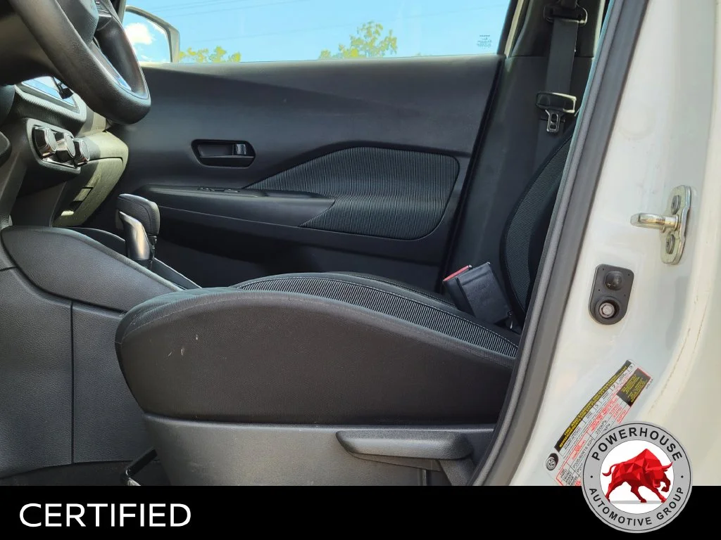 Used 2020 White Nissan S image 24