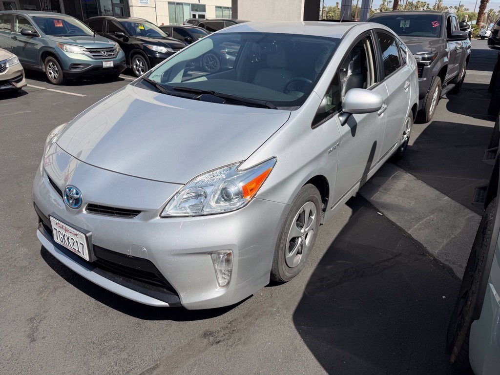 Used 2014 Classic Silver Metallic Toyota Four image 1