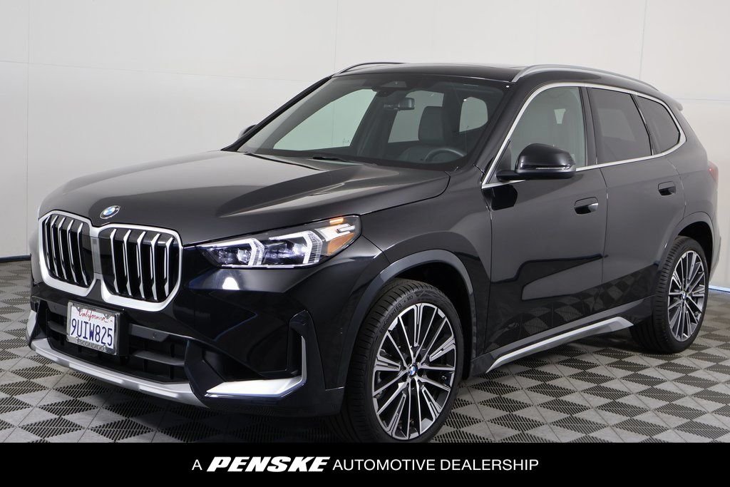 Used 2025 Black BMW xDrive28i image 1
