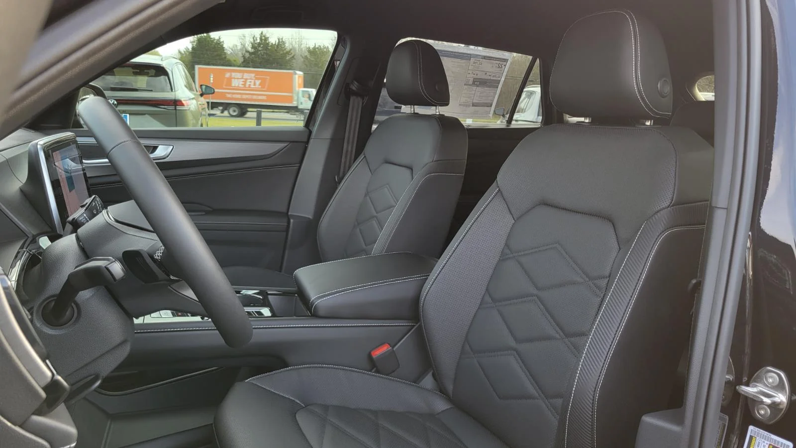 New 2026 Deep Black Pearl Volkswagen 2.0T SE w/Technology image 20