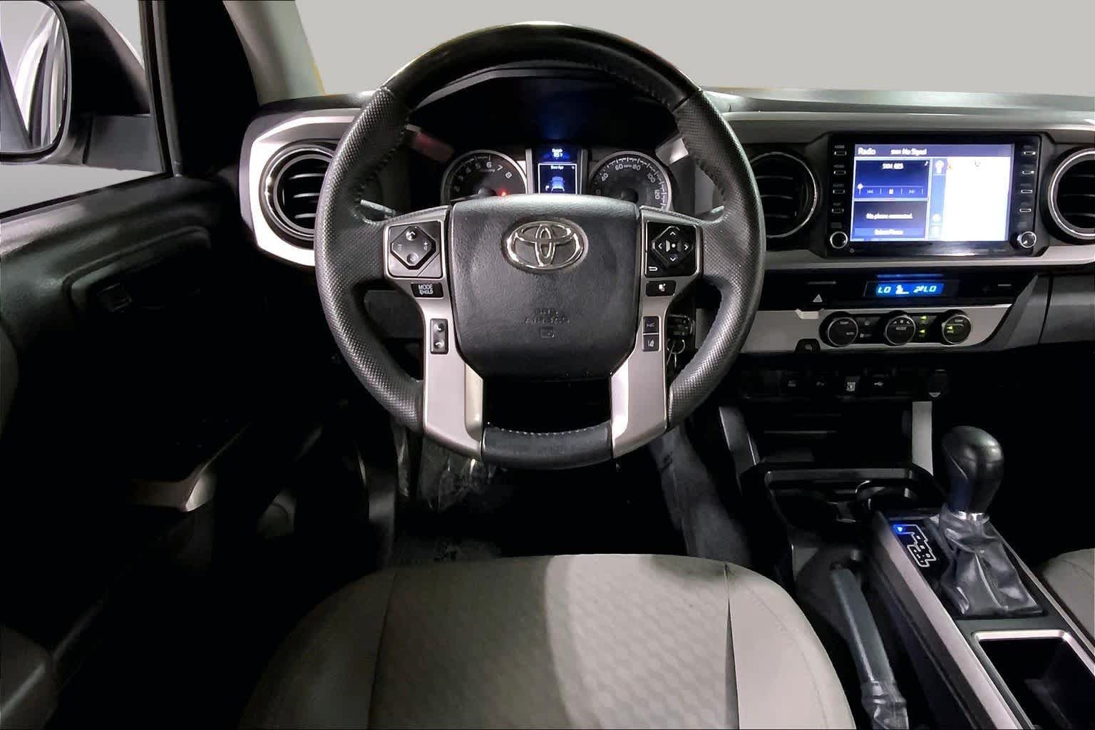 Used 2022 White Toyota SR5 image 6