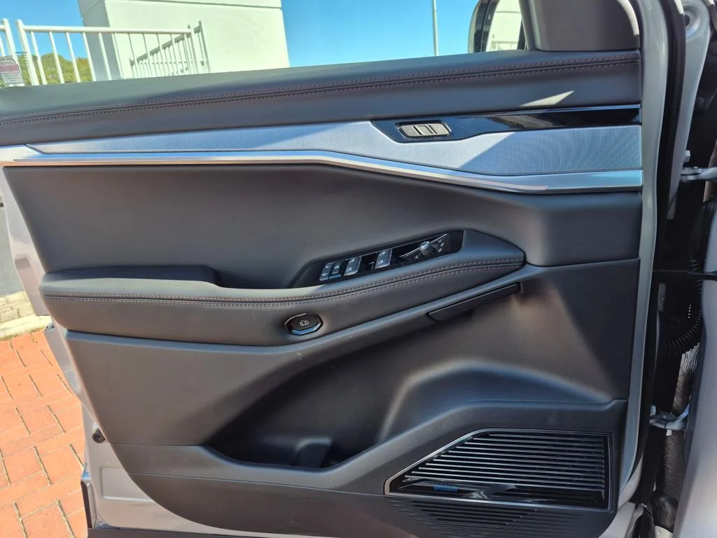 2025 Jeep Wagoneer S Launch Edition - Photo 14