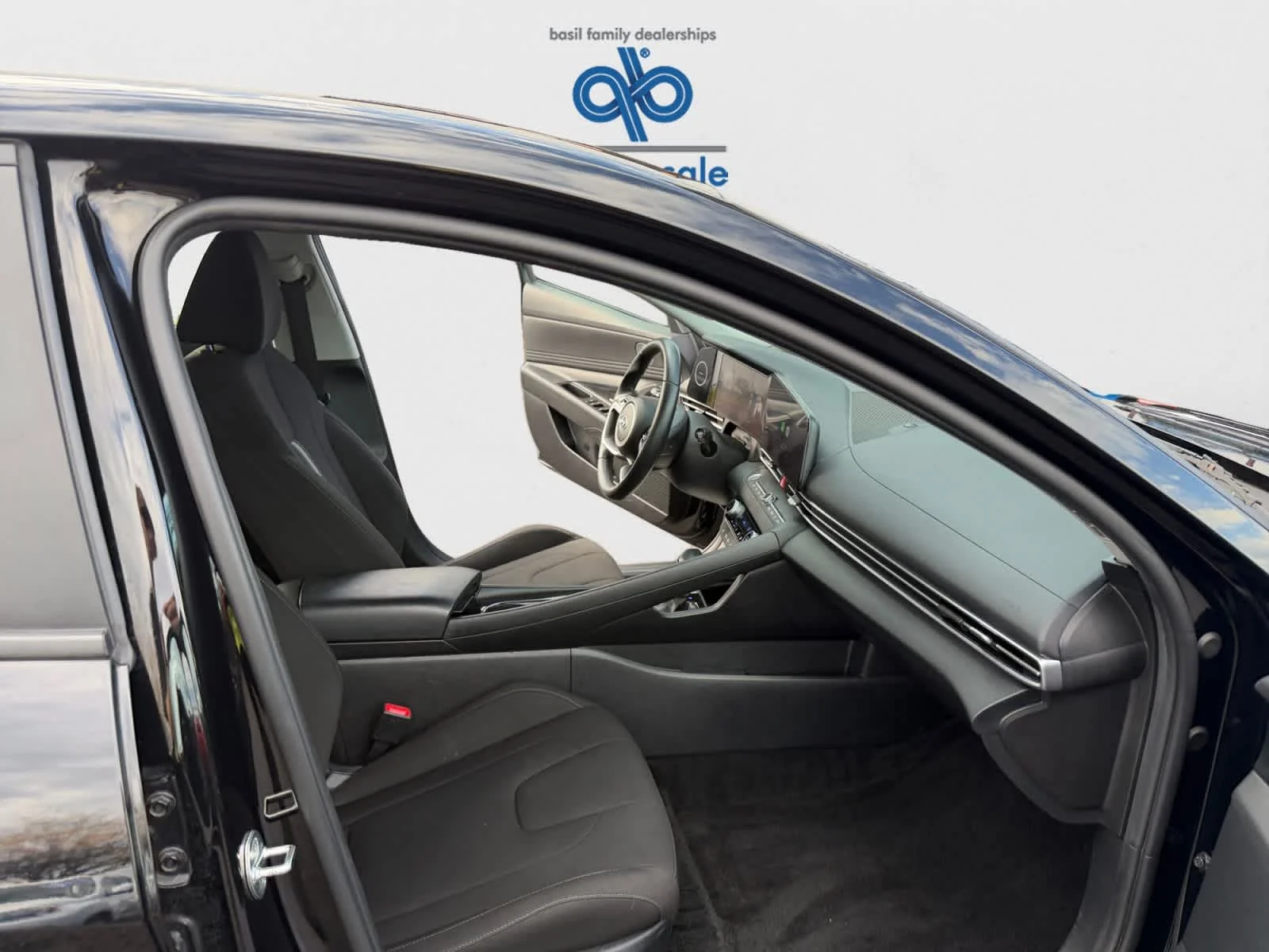 Used 2023 Phantom Black Hyundai SEL image 23
