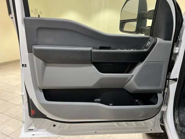 New 2026 Oxford White Ford F-350® XL image 19