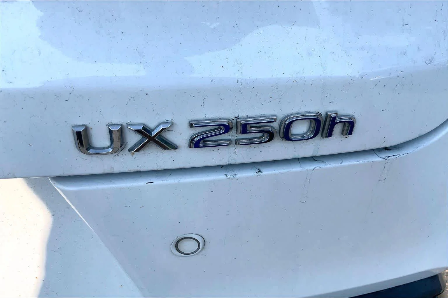 Used 2019 Ultra White Lexus F SPORT image 10
