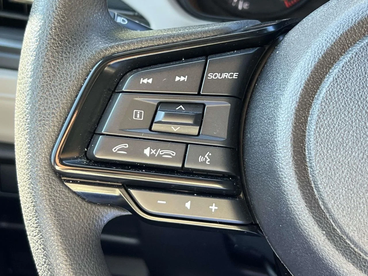 2025 Subaru Forester Base - Photo 17