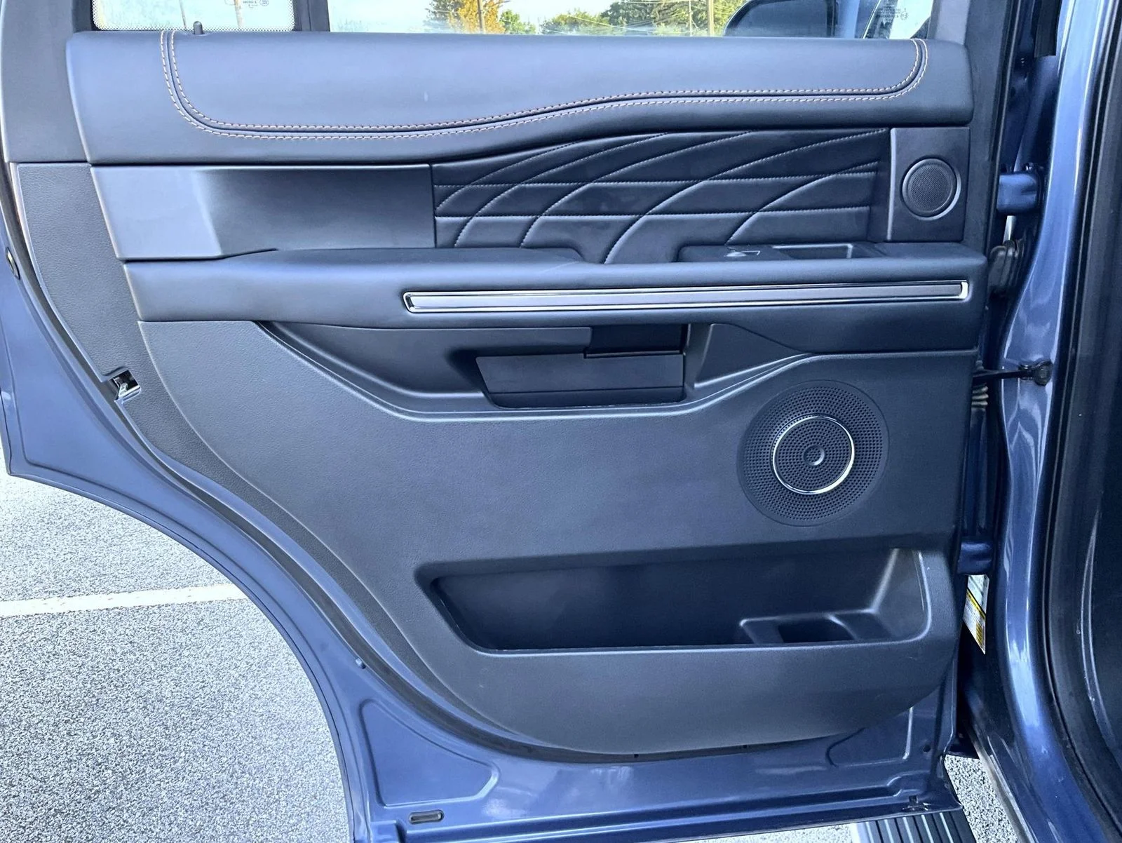 Used 2023 Blue Ford Platinum image 26