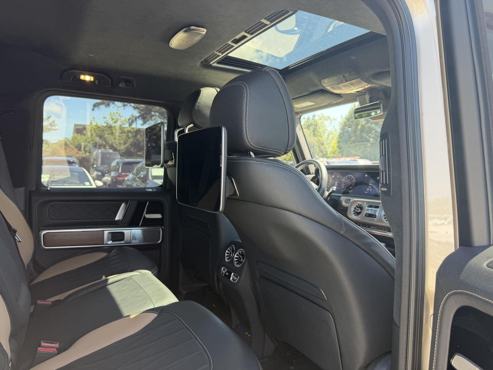 Certified Used 2025 MANUFAKTUR Desert Silver metallic Mercedes-Benz AMG® G 63 image 28
