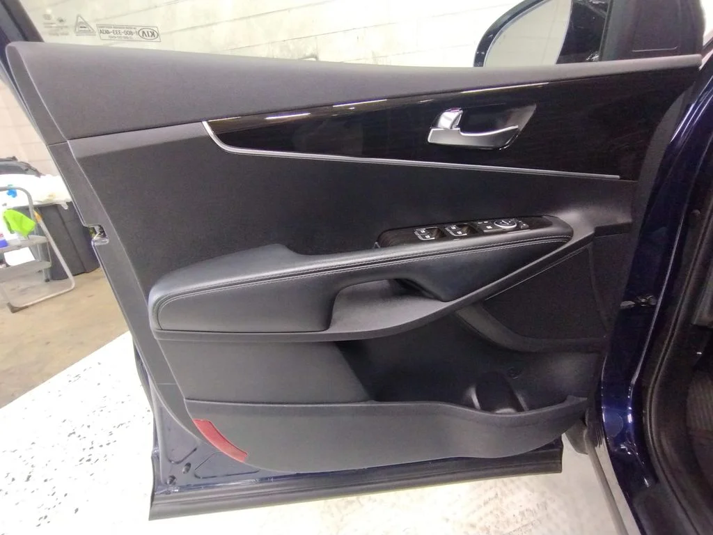 Used 2020 Blue Kia S image 17