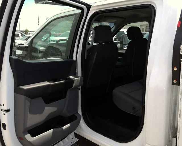 New 2026 Oxford White Ford XL image 16