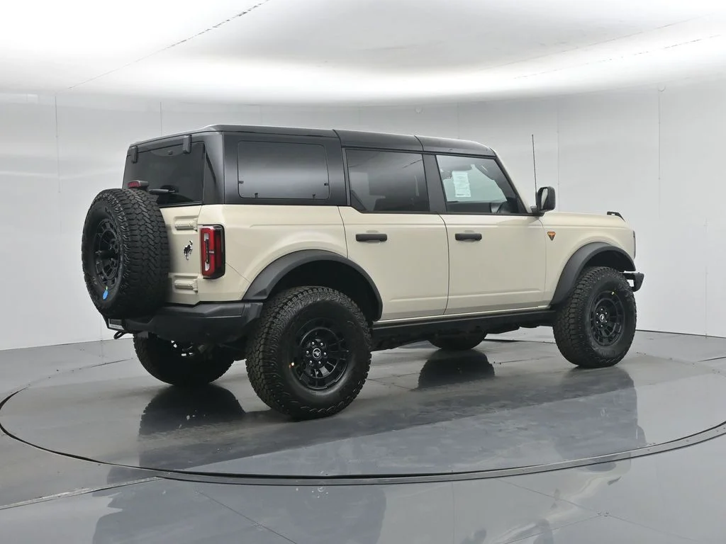 New 2026 Desert Sand Ford Badlands image 26