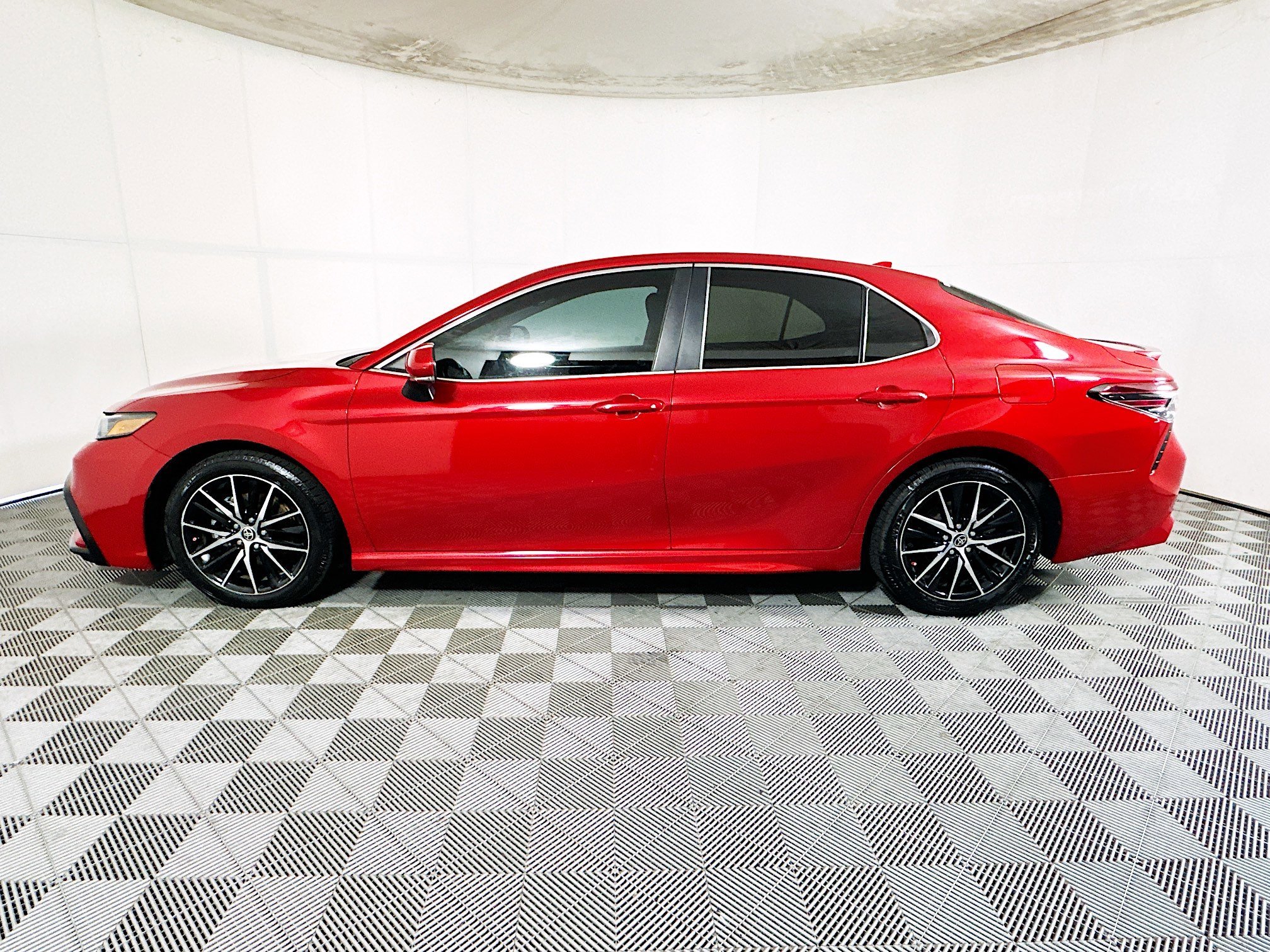 2023 Toyota Camry thumbnail 8