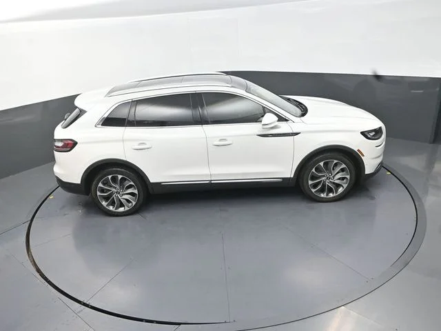Used 2022 White Lincoln Reserve image 30