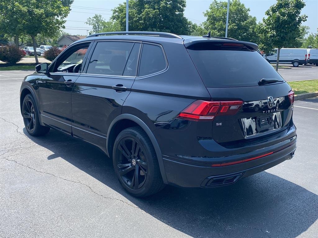 Used 2023 Deep Black Pearl Volkswagen SE R-Line Black image 9
