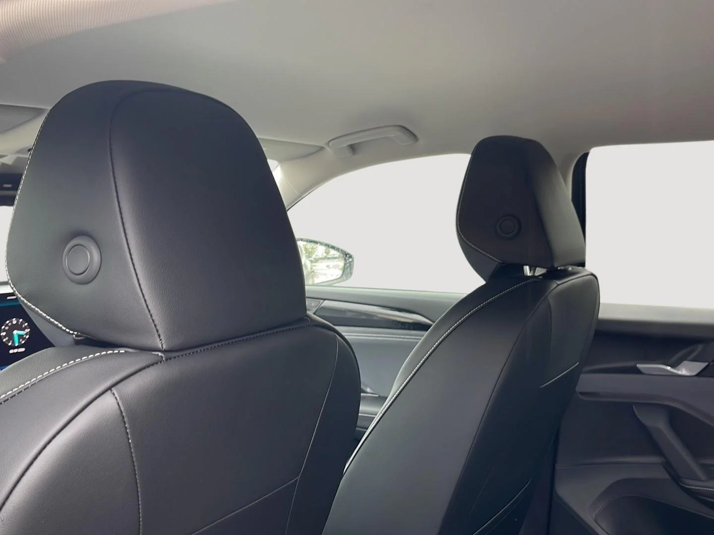 New 2026 Platinum Gray Metallic Volkswagen SE image 16