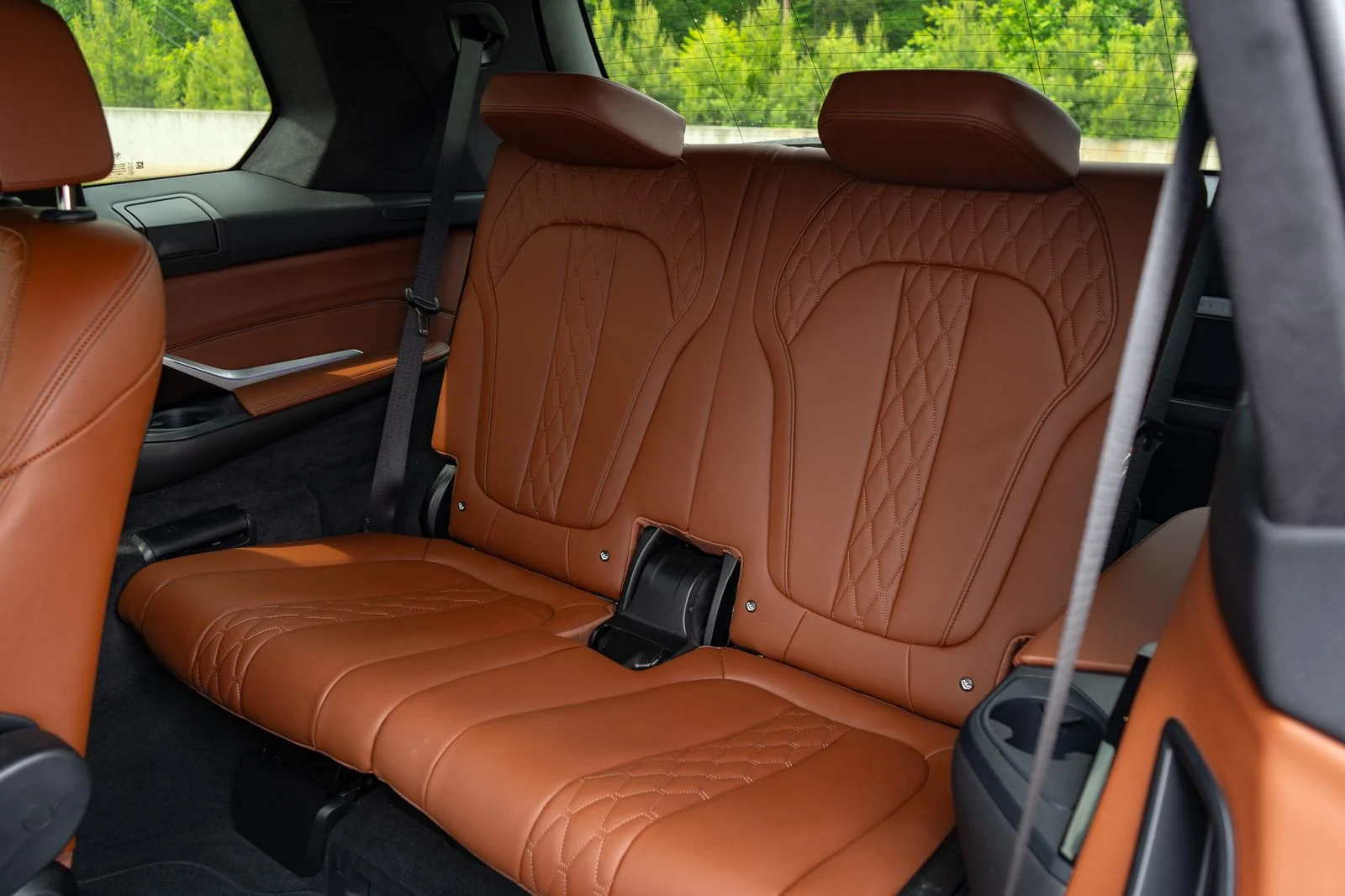 Used 2023 Gray BMW M60i image 36