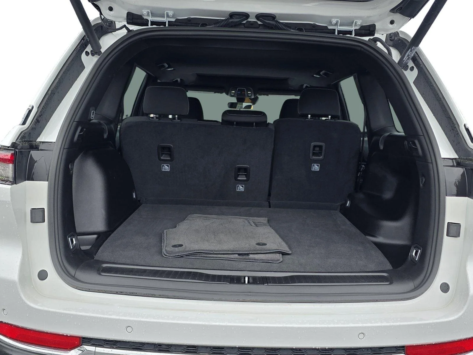 Used 2025 Bright White Clearcoat Jeep Laredo X image 33