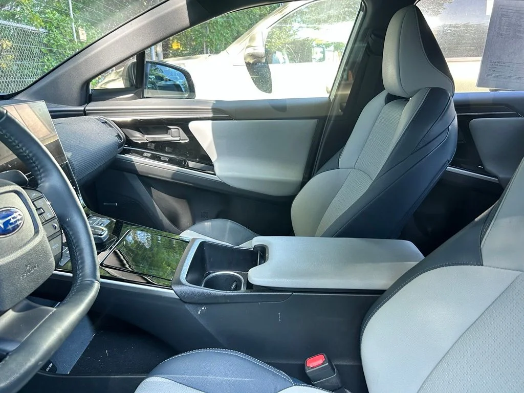 Used 2025 White Subaru Limited image 3