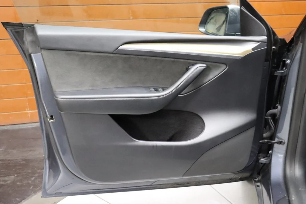 Used 2023 Solid Black Tesla Long Range image 40