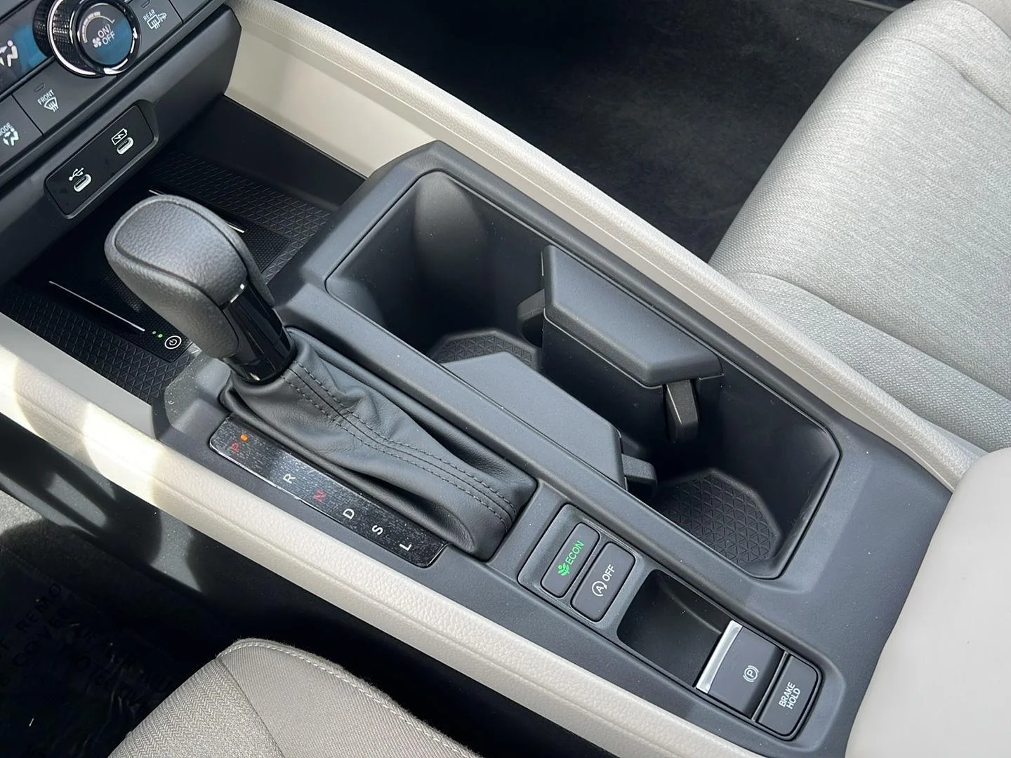 New 2026 Platinum White Pearl Honda SE image 11