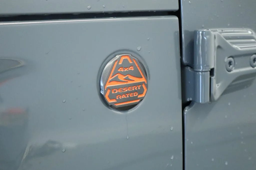 New 2026 Anvil Clear-Coat Exterior Paint Jeep Mojave X image 15
