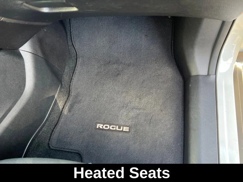 Used 2016 White Nissan SV image 12